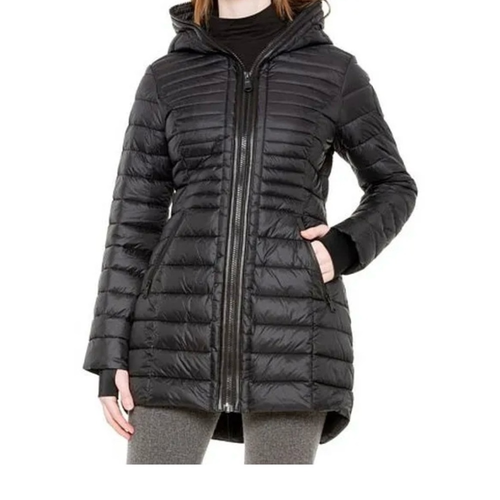 Pajar Canada women’s Lyvien hooded quilted puffer coat/ jacket.